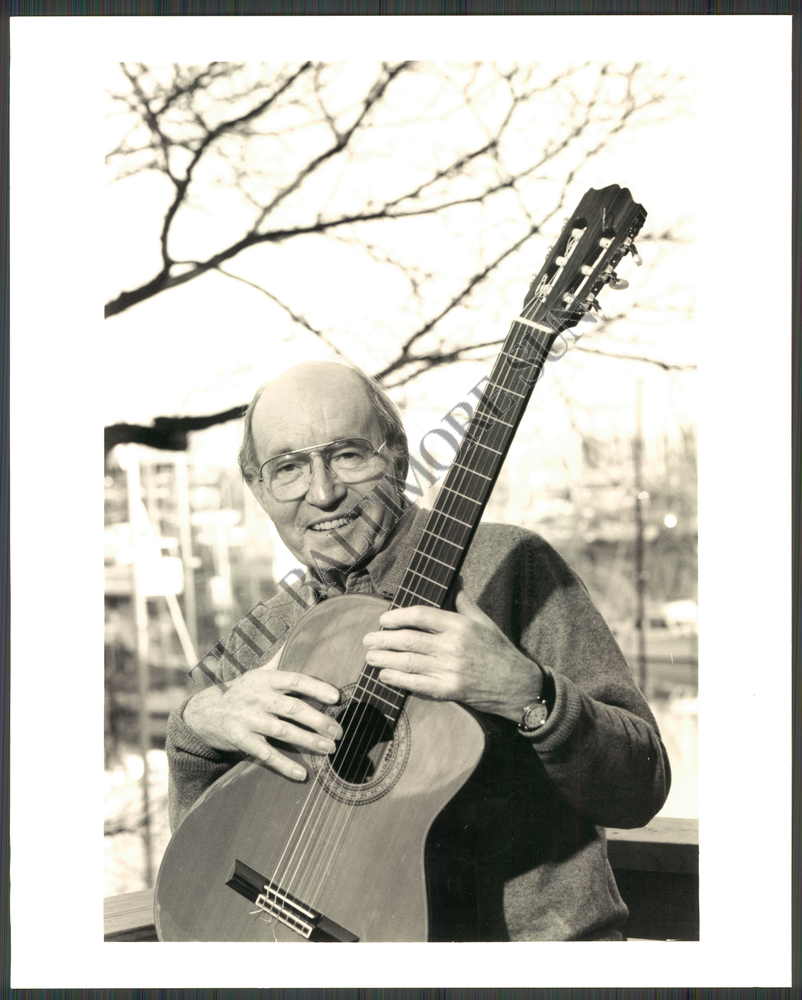 BS Photo AGD-121 Charlie Byrd Guitarist Musician